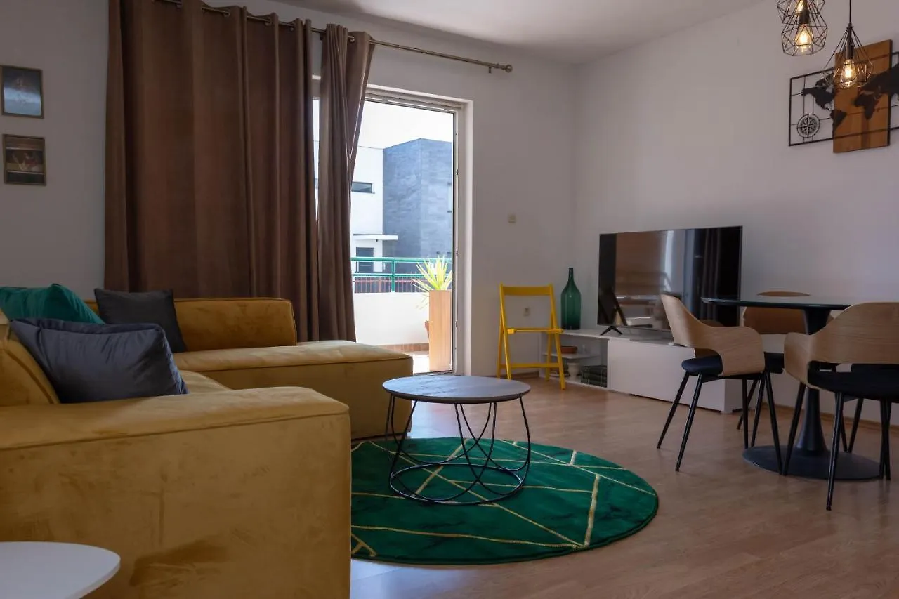 Vicia Faba Apartment Kastela
